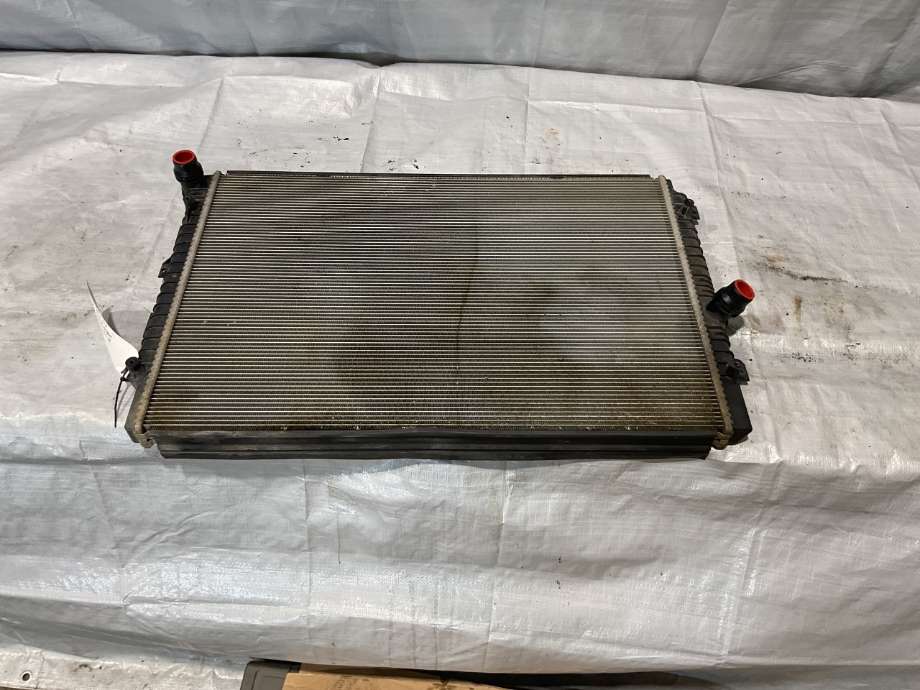 Radiator (automat gir) til VW Caddy, 2015-2020 (Type III, Fase 3)  (VOLKSWAGEN|5K0 121 251 Q)