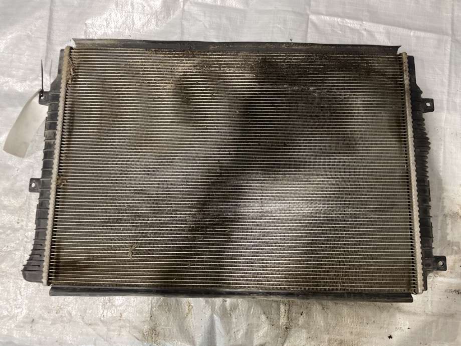 Radiator (automat gir) til VW Caddy 2015-2020 (Type III, Fase 3)  (VOLKSWAGEN|5K0 121 251 Q|)