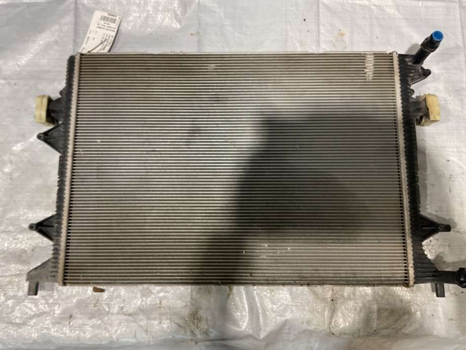Radiator (automat gir) til VW Caddy 2015-2020 (Type III, Fase 3) (VOLKSWAGEN|5K0 121 251 S|)