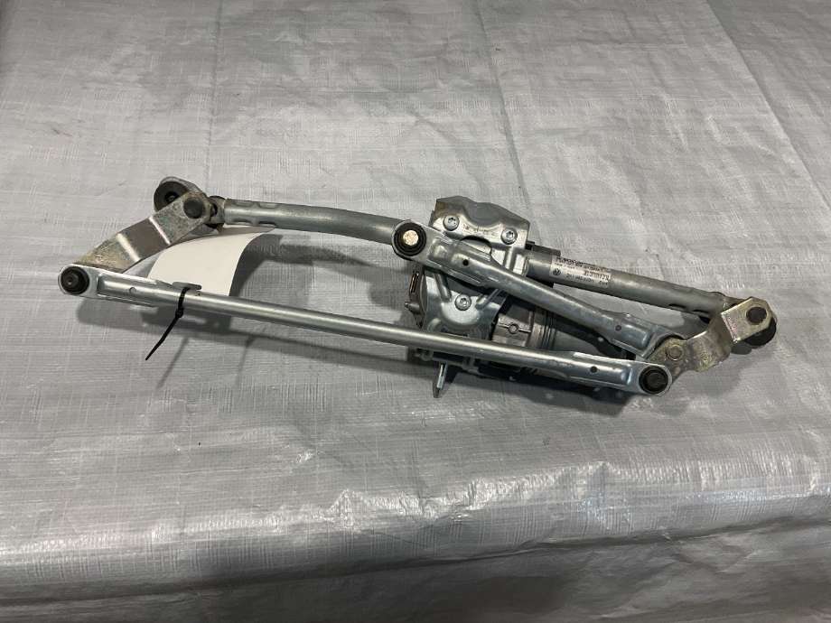 Viskermotor frontrute til VW Caddy 2015-2020 (Type III, Fase 3)  (VOLKSWAGEN|2K1 955 023 H|)