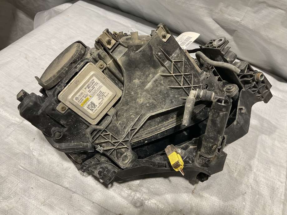 Frontlykt venstre halogen til Audi A4 2007-2014 (Type IV) (B8) (B8) (AUDI|8K0 941 043 C|)