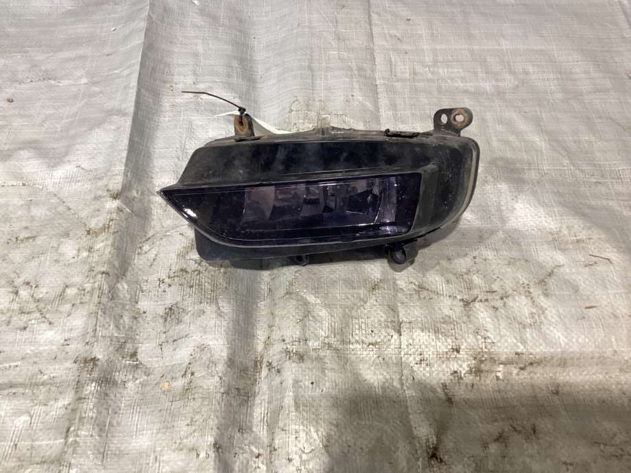 Tåkelykt høyre foran til Audi A4, 2007-2014 (Type IV) (B8) (B8) (AUDI|8K0 941 700 C)