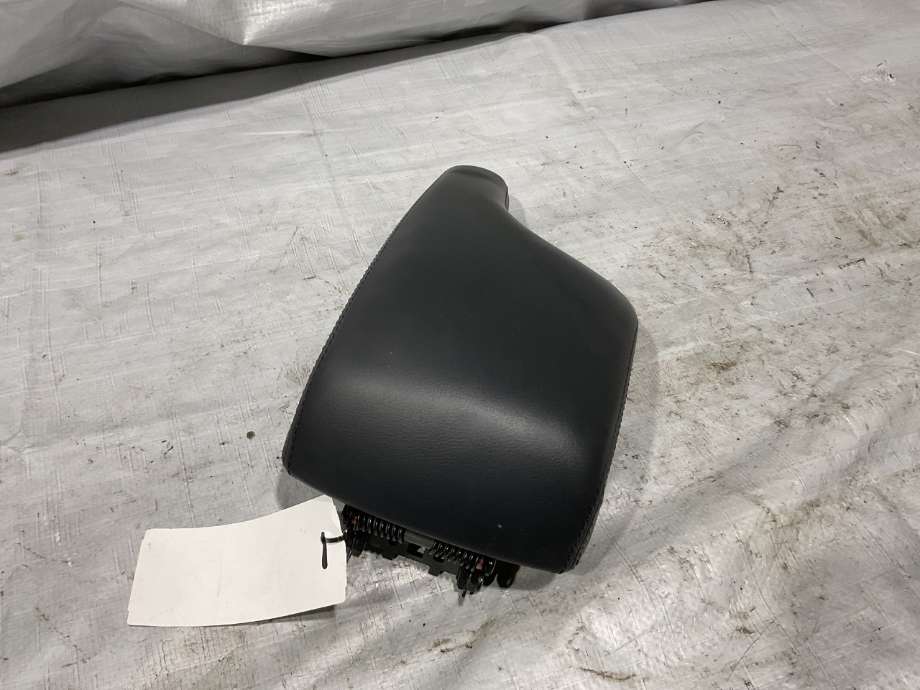Sete armlene lokk til Mazda CX-5 2012-2017 (Type I) (MAZDA|KA0M64450A02|)
