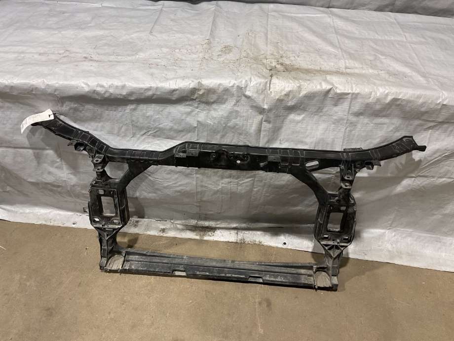 Frontplate til Audi A4 2007-2014 (Type IV) (B8) (B8) (AUDI|8K0 805 594 L|)