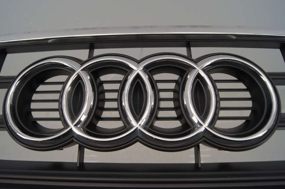 Grill til Audi A4 2007-2014 (Type IV) (B8) (B8) (8K0 853 653 F|)