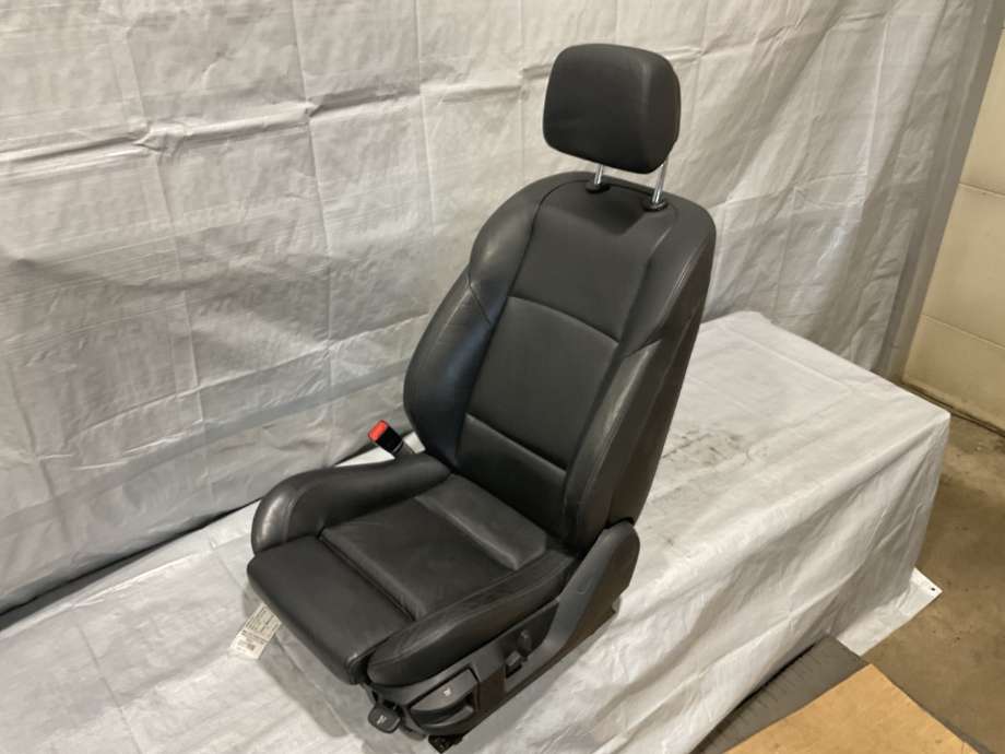 Sete foran venstre til BMW 5-Serie, 2010-2017 (F10/F11) (F10/F11) (BMW|SPORTS SEAT)