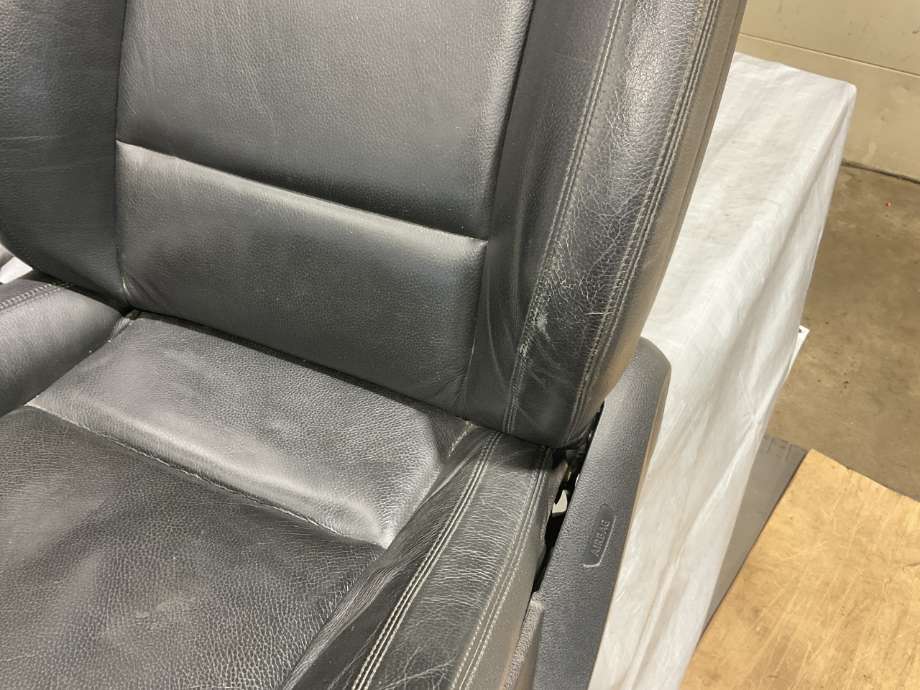 Sete foran venstre til BMW 5-Serie 2010-2017 (F10/F11) (F10/F11) (BMW|SPORTS SEAT|LEATHER "DAKOTA"/SCH|)