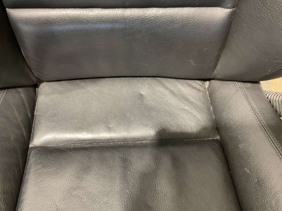 Sete foran høyre til BMW 5-Serie 2010-2017 (F10/F11) (F10/F11) (BMW|SPORTS SEAT|LEATHER "DAKOTA"/SCH|)