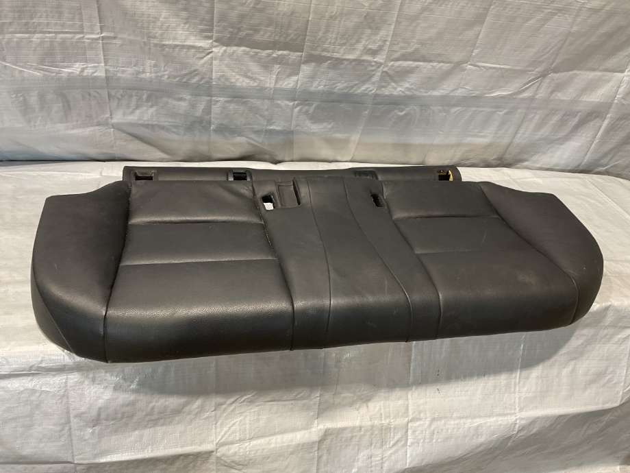 Sete bak til BMW 5-Serie 2010-2017 (F10/F11) (F10/F11) (BMW||LEATHER "DAKOTA"/SCH)