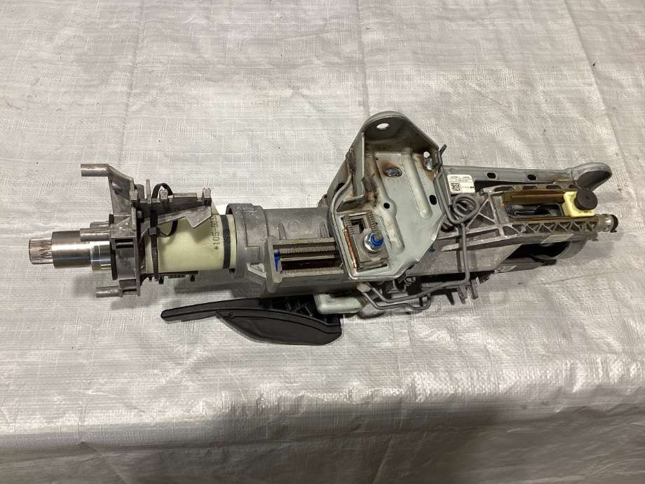 Rattaksel til BMW 5-Serie 2010-2017 (F10/F11) (F10/F11) (BMW|32 30 6 795 346|)