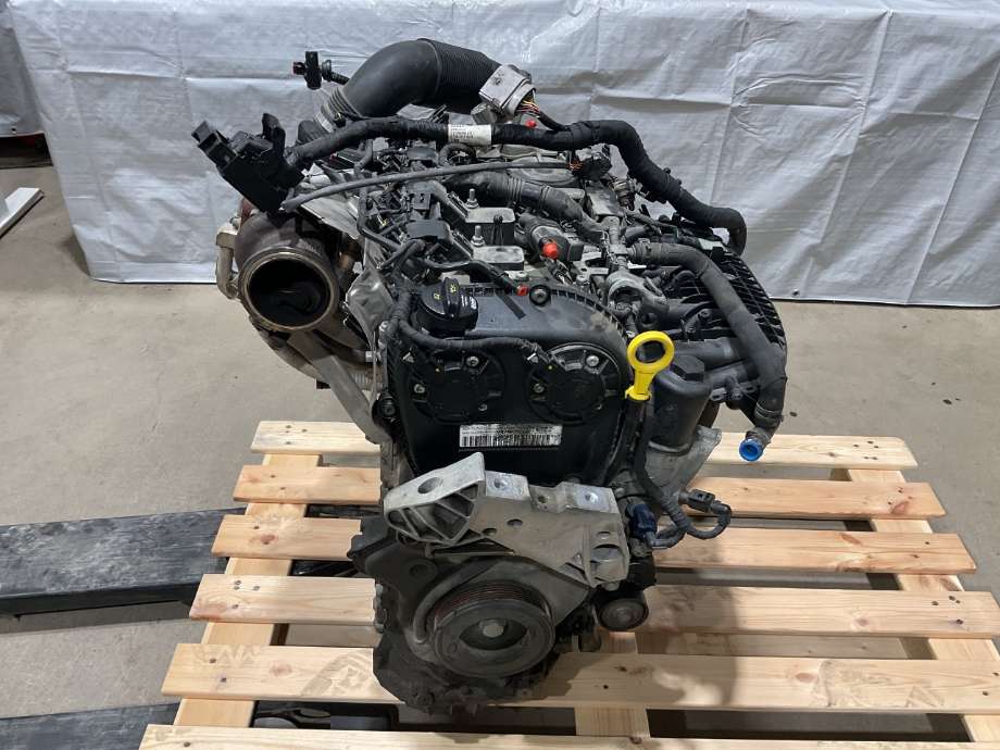 Motor bensin til Škoda Octavia 2013-2016 (Type III, Fase 1)  (SKODA|06K 100 035 C|1.8 TSI CJSB|)