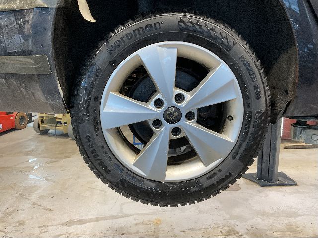 Hjulsett aluminium vinter til Škoda Octavia 2013-2016 (Type III, Fase 1) (SKODA|5X112 ET NAV 57|205/55R16 94T|UKE 35 ÅR 25)