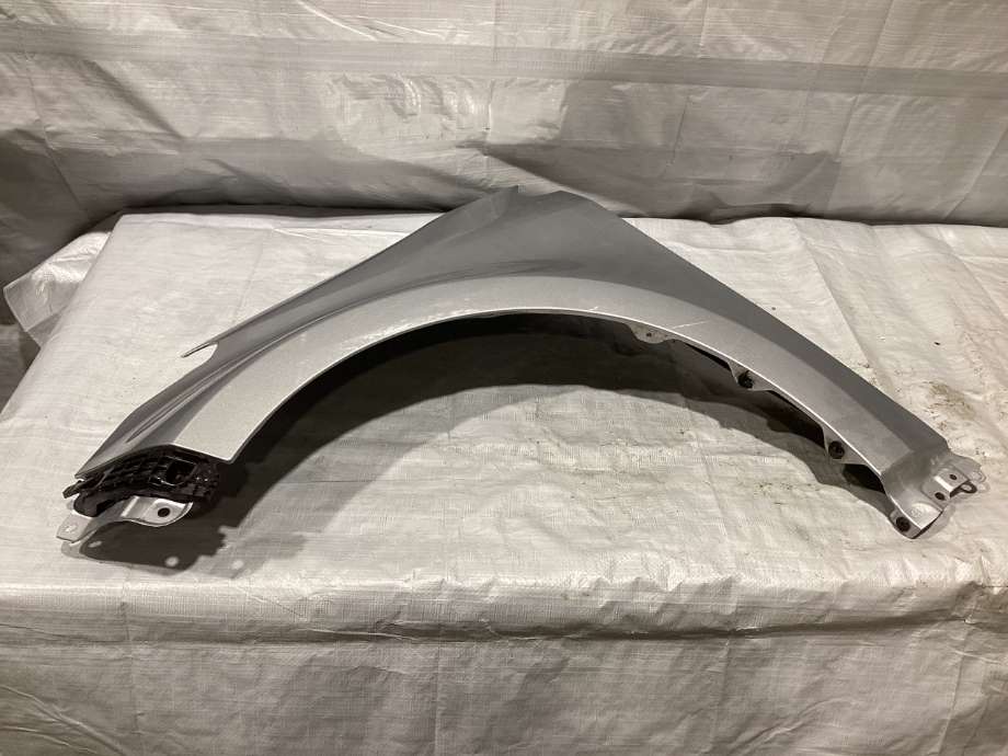 Skjerm venstre foran til Toyota Yaris 2020-->> (Type IV)  (TOYOTA|53812K0070|)