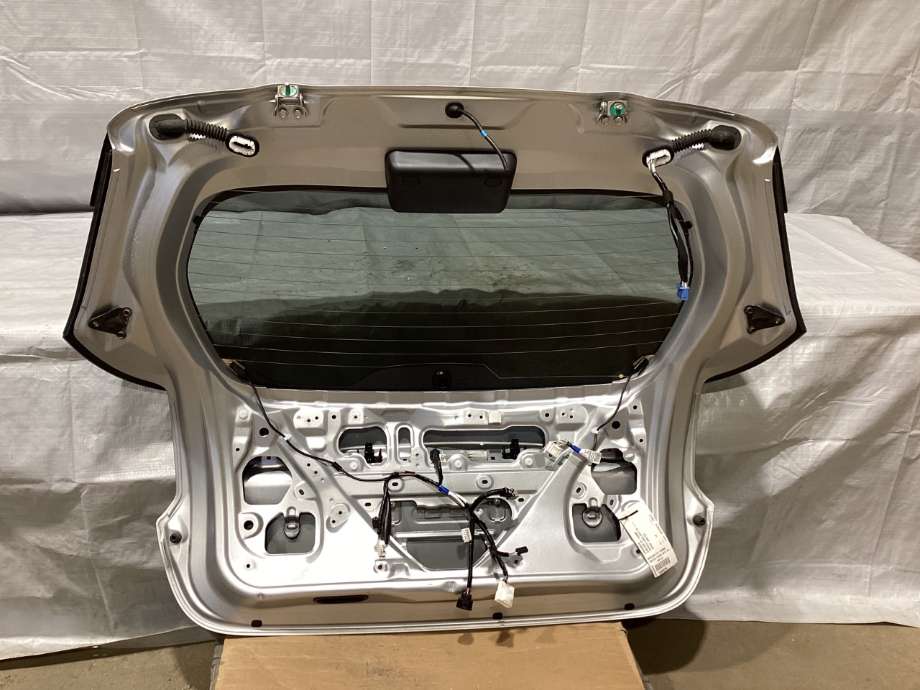 Bakluke combi til Toyota Yaris 2020-->> (Type IV)  (TOYOTA|67005K0030|)