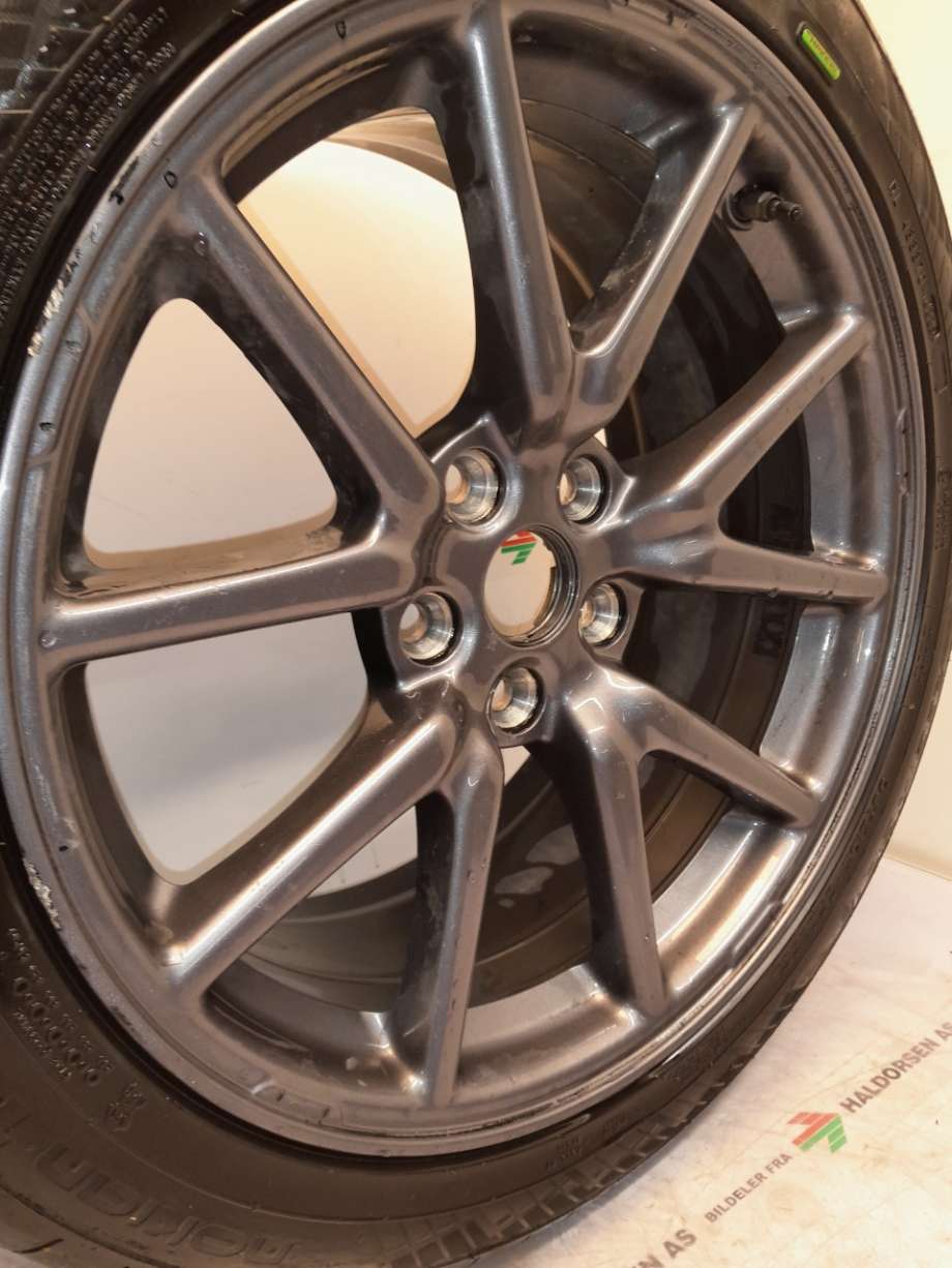 Hjulsett aluminium sommer til Tesla Model 3 2018-2023 (Fase 1)  (TESLA|5X114;9 ET NAV 50|235/45R18 98W|)