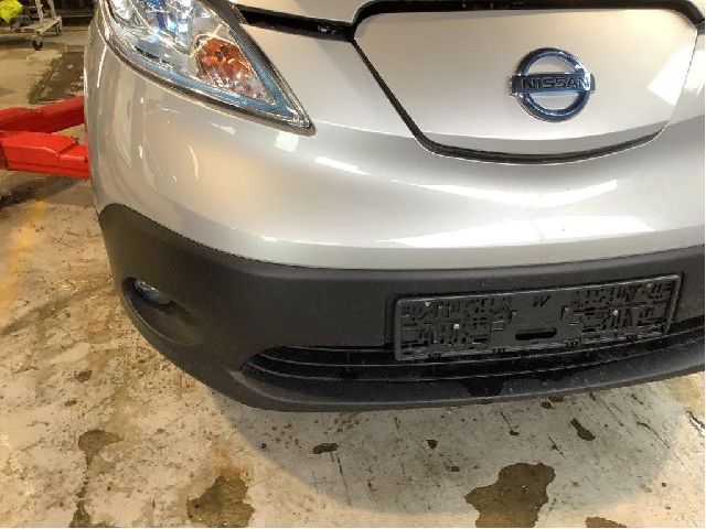 Batterilader inntak/luke til Nissan E-NV200 2014-->> (NISSAN|657014FB4D|)