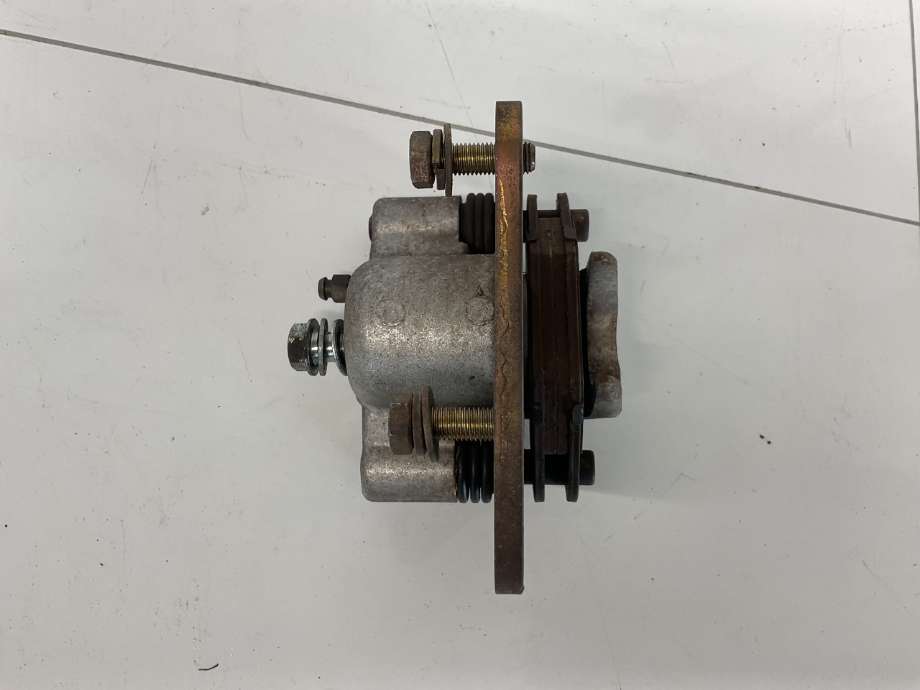 Bremsecaliper venstre foran til ATV ATV diverse merker, 0-->>  (POLARIS SPORTSMAN TOURING 570|1914145)