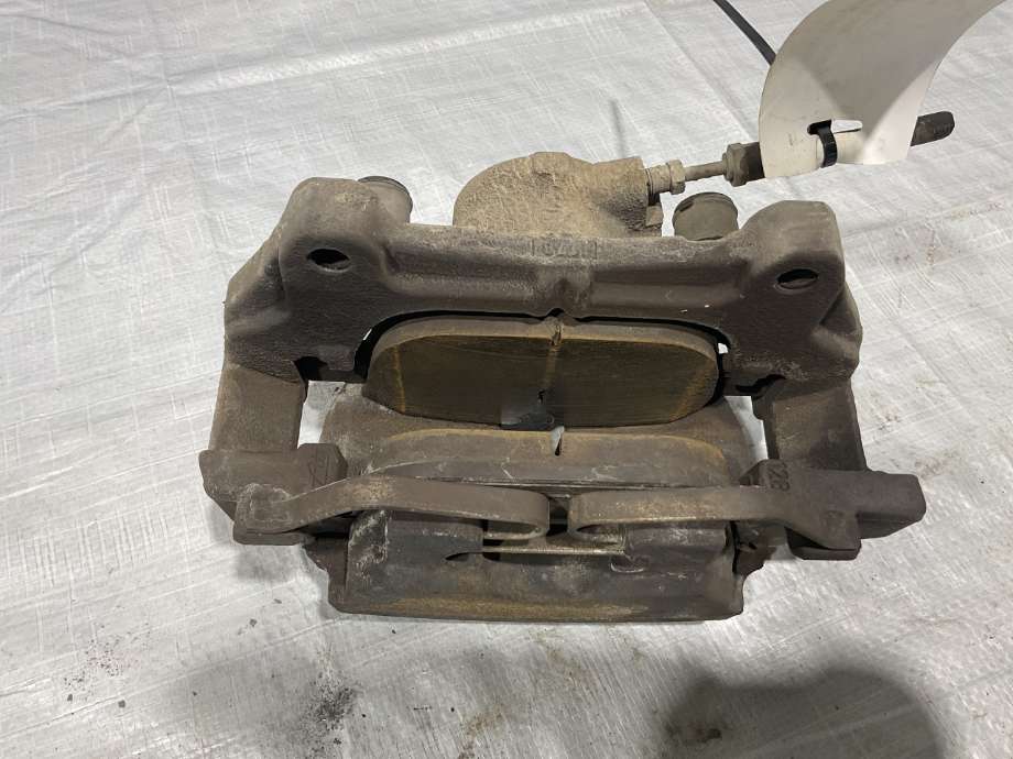 Bremsecaliper høyre foran til Volvo V90 / V90 CC / S90 2016-->>  (VOLVO||36010245|36003165)