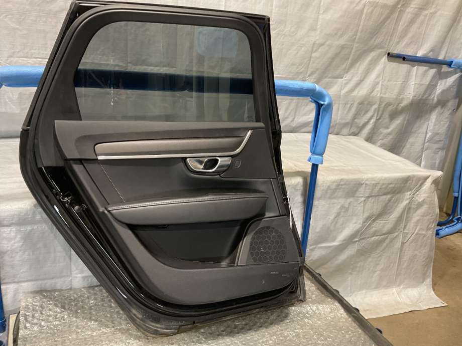 Dør venstre bak til Volvo V90 / V90 CC / S90 2016-->>  (VOLVO|32133529|)