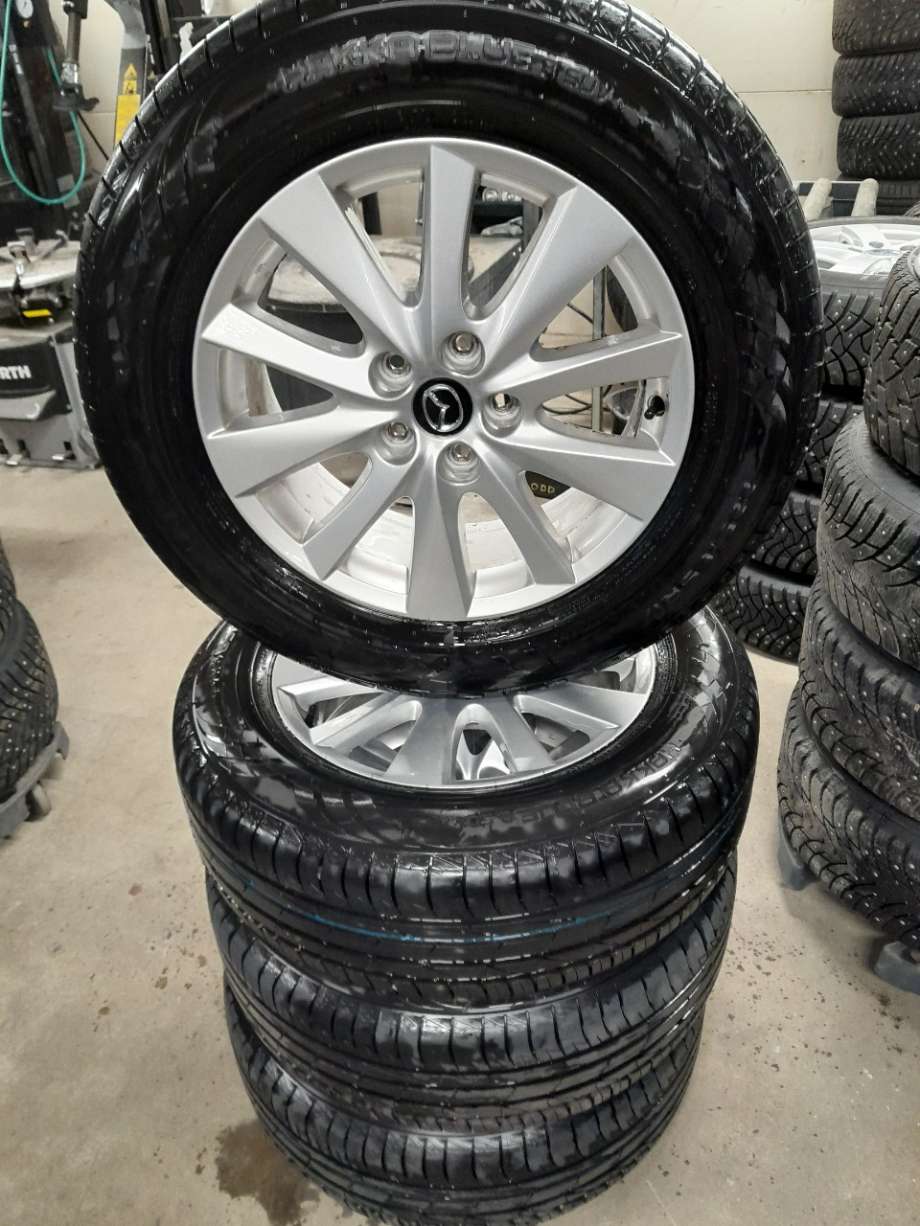 Hjulsett aluminium sommer til Mazda CX-5 2012-2017 (Type I) (MAZDA|5X115;6 ET 50 NAV 50|225/65R17 106H|9965617070)