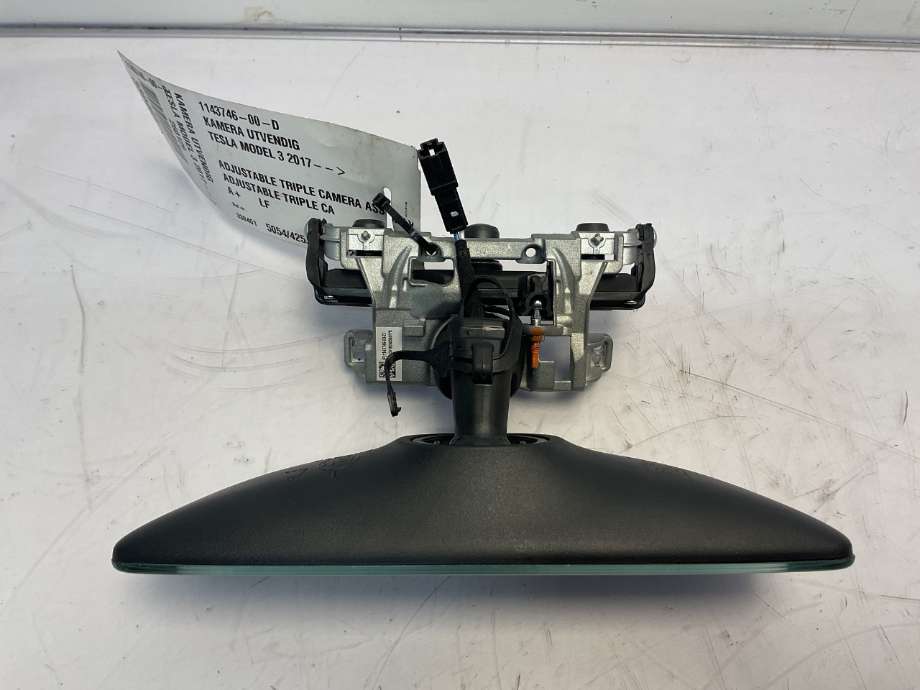 Kamera til Tesla Model 3 2018-2023 (Fase 1)  (1143746-00-D|ADJUSTABLE TRIPLE CA|)