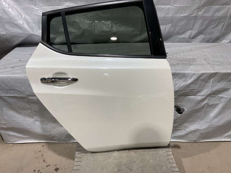 Dør høyre bak til Nissan Leaf, 2018-->> (Type II) (NISSAN|H21005SLMB)