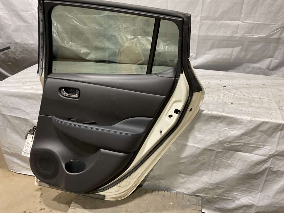 Dør høyre bak til Nissan Leaf 2018-->> (Type II)  (NISSAN|H21005SLMB|H21005SLAB|)
