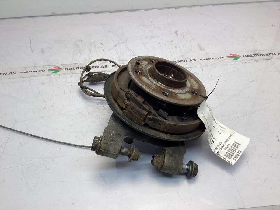 Hjulspindel venstre bak til Mercedes Vito, 2014-->> (W447) (W447) (MERCEDES|A 447 350 55 00)