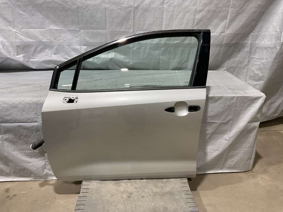 Dør venstre foran til Toyota Corolla 2019-->> (TOYOTA|6700202540|)