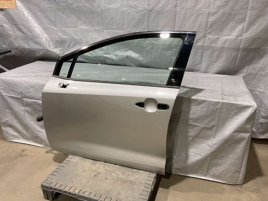Dør venstre foran til Toyota Corolla 2019-->> (TOYOTA|6700202540|)
