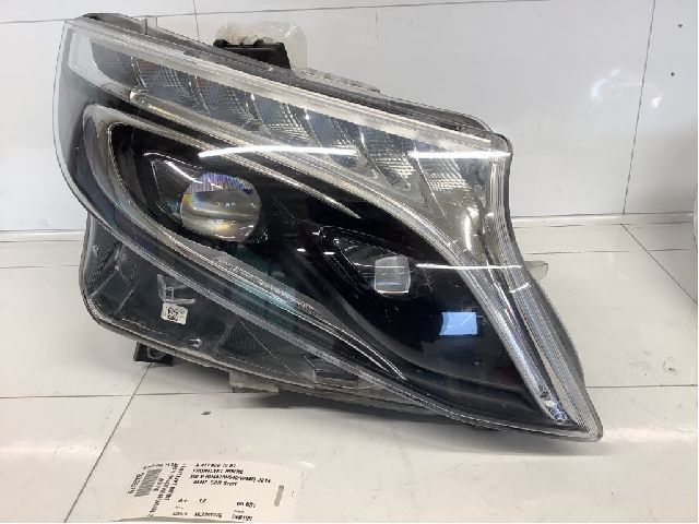 Frontlykt høyre halogen til Mercedes Vito, 2014-->> (W447) (W447) (MERCEDES|A 447 906 19 01)