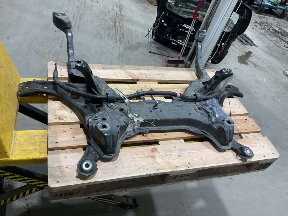 Travers foran hoved til Toyota Yaris Cross (SUV) 2021-->>  (512010D270|)