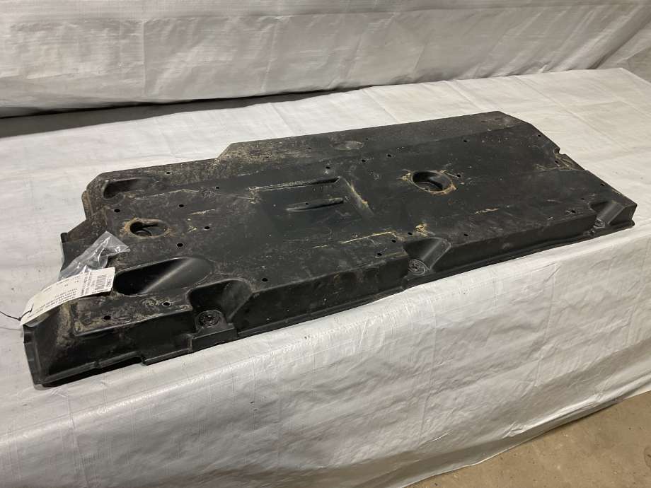 Motorplate under motor til Toyota Yaris Cross (SUV), 2021-->>  (581660D120)