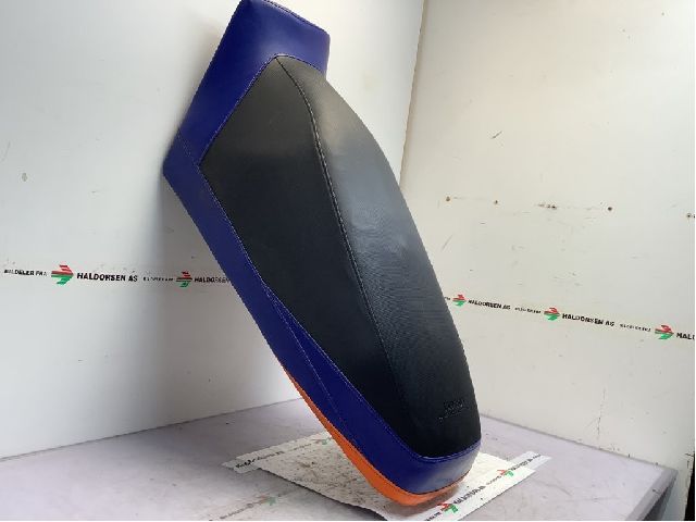 MC, Sal/sete, fremre til Snøscooter Yamaha øvrige 0-->> (YAMAHA SIDEWINDER TURBO X-TX14|8MT-F4710-50-00|998 TURBO|SIDEWINDER XTX)