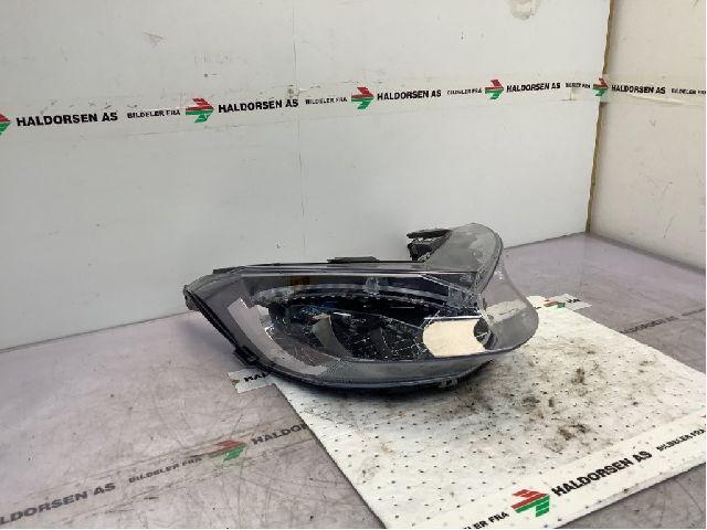 Frontlykter til Snøscooter Yamaha øvrige, 0-->>  (YAMAHA SIDEWINDER TURBO X-TX14|8KC-H4310-00-00)