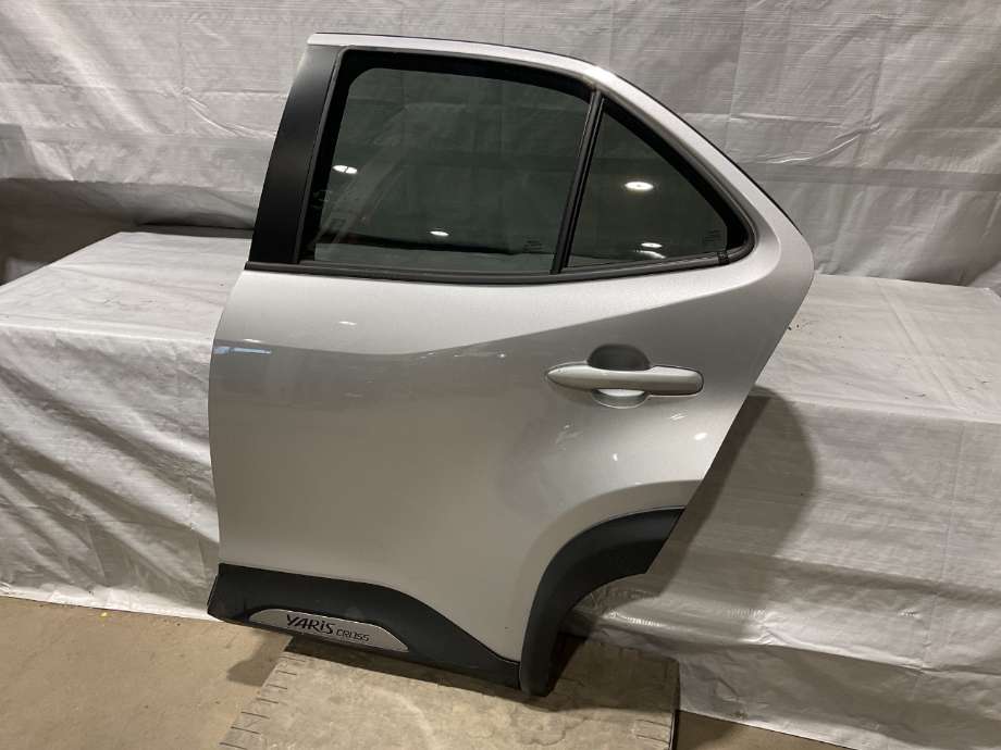 Dør venstre bak til Toyota Yaris Cross (SUV), 2021-->>  (67004K2020)