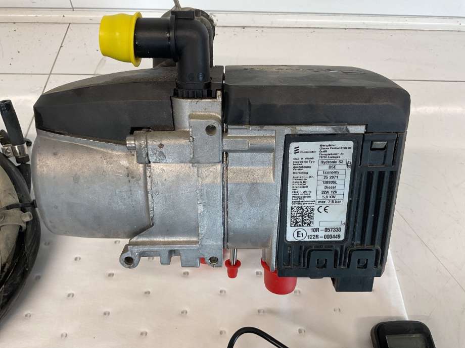 Dieselvarmer til Ford Ranger / Ranger Raptor 2015-2022  (FORD|A66SX-18D561-KA|EBERSPACHER HYDRONIC|S3 D5E  5KW)