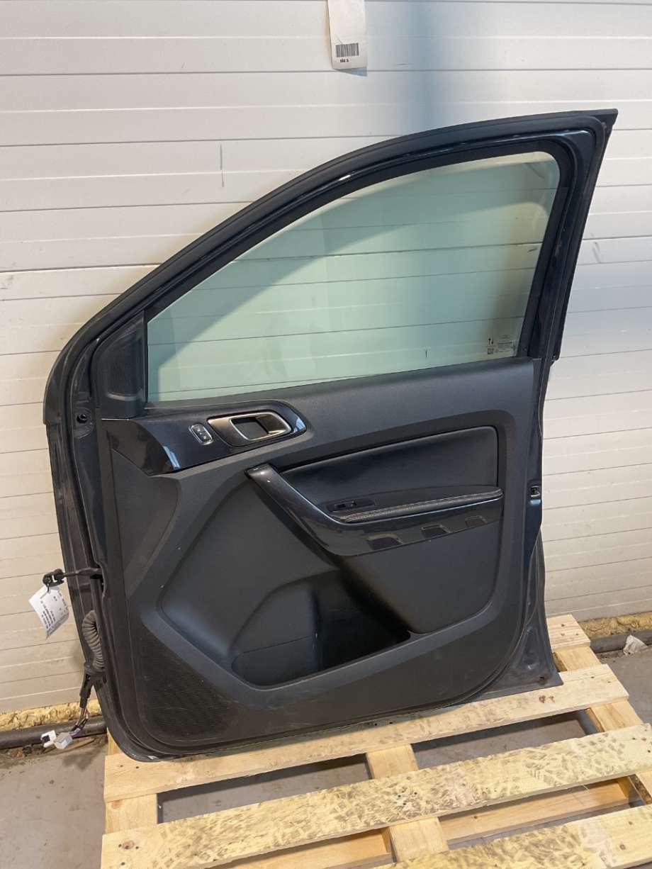 Dør høyre foran til Ford Ranger / Ranger Raptor 2015-2022  (FORD|DB39-2620124-CB|)