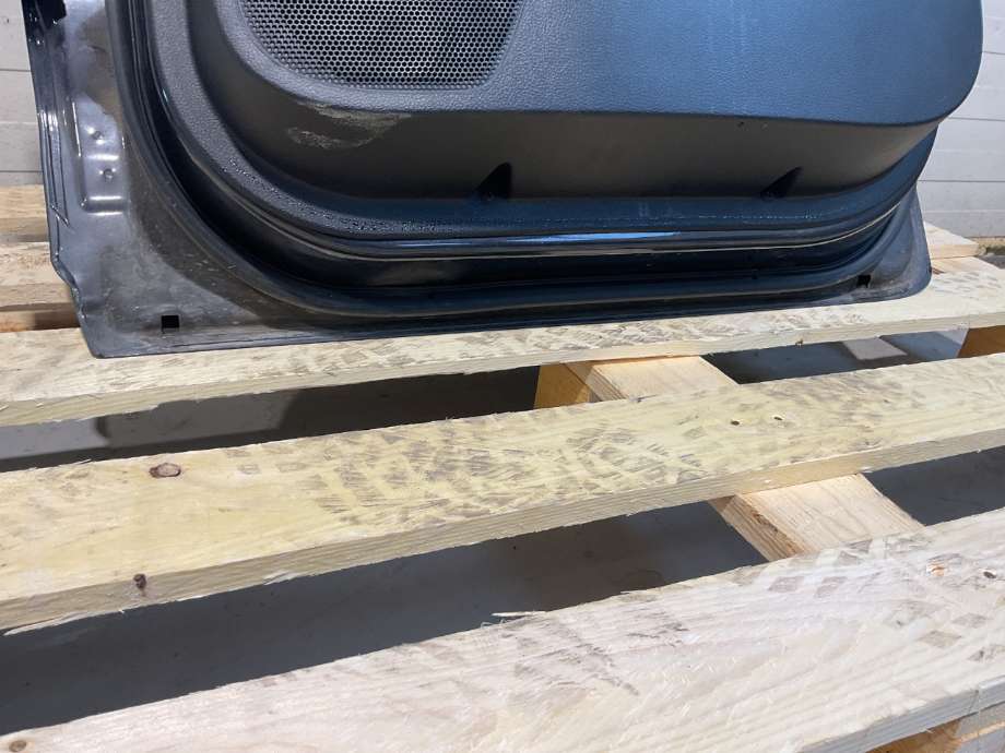 Dør høyre bak til Ford Ranger / Ranger Raptor 2015-2022  (FORD|AB39-2624630-AB|)
