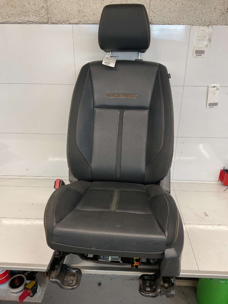 Sete foran venstre til Ford Ranger / Ranger Raptor, 2015-2022  (FORD|)