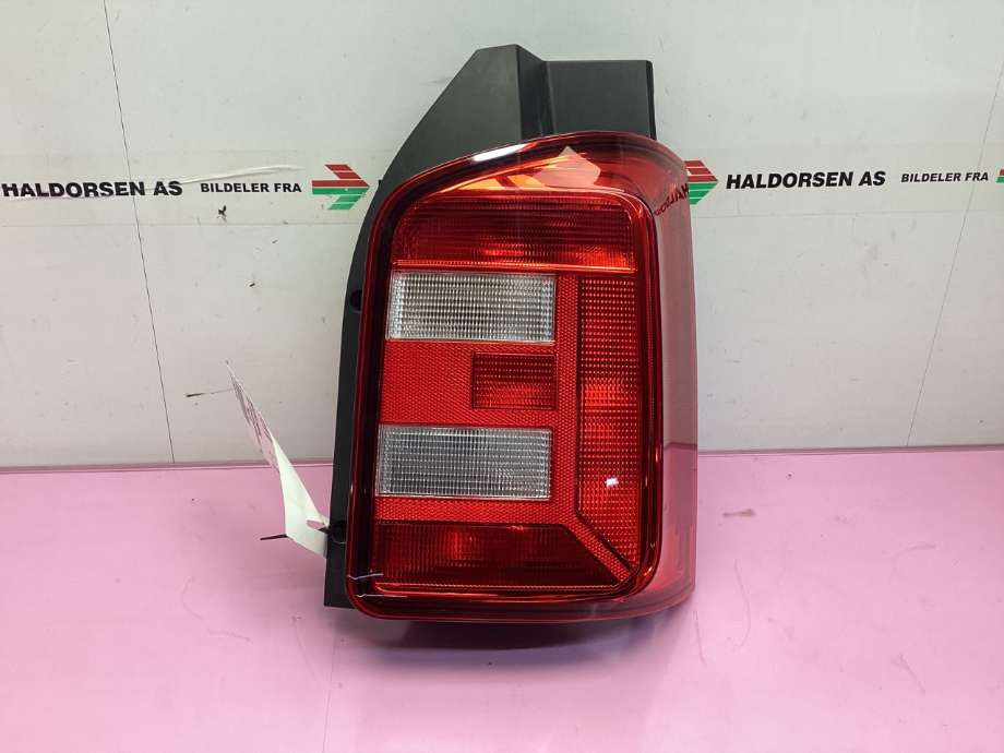 Baklykt høyre til VW Transporter / Caravelle 2015-2019 (T6) (T6) (VOLKSWAGEN|7E0 945 096 T|)