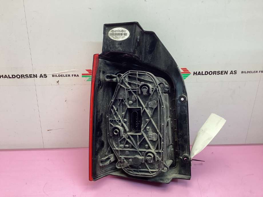 Baklykt høyre til VW Transporter / Caravelle 2015-2019 (T6) (T6) (VOLKSWAGEN|7E0 945 096 T|)