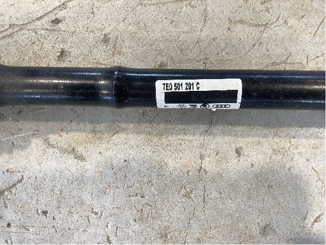 Drivaksel venstre bak til VW Transporter / Caravelle 2015-2019 (T6) (T6) (VOLKSWAGEN|7E0 501 201 C|)