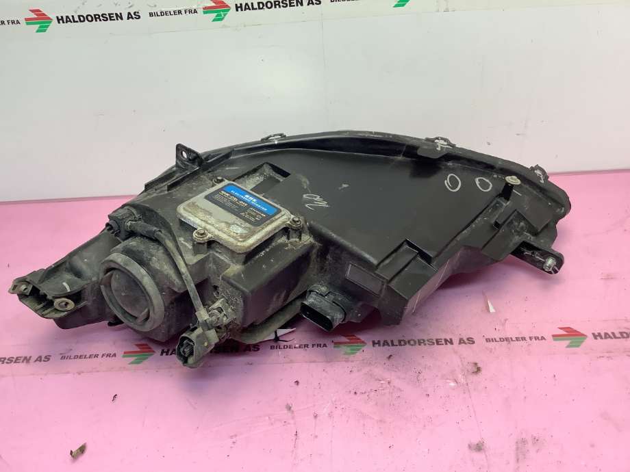 Frontlykt høyre halogen til Tesla Model S 2013-2016 (Fase 1)  (TESLA|6005911-00-C|)