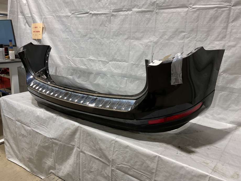 Støtfanger bak til VW Touareg 2010-2018 (Type II)  (VOLKSWAGEN|7P6 807 421 B|)