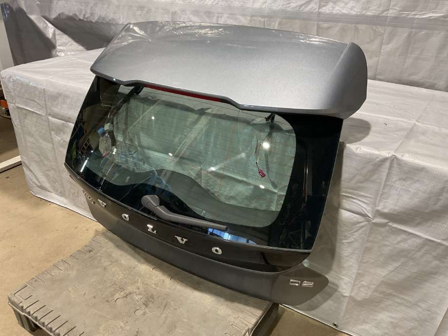 Bakluke combi til Volvo V40 2012-2019  (VOLVO|31457727|)