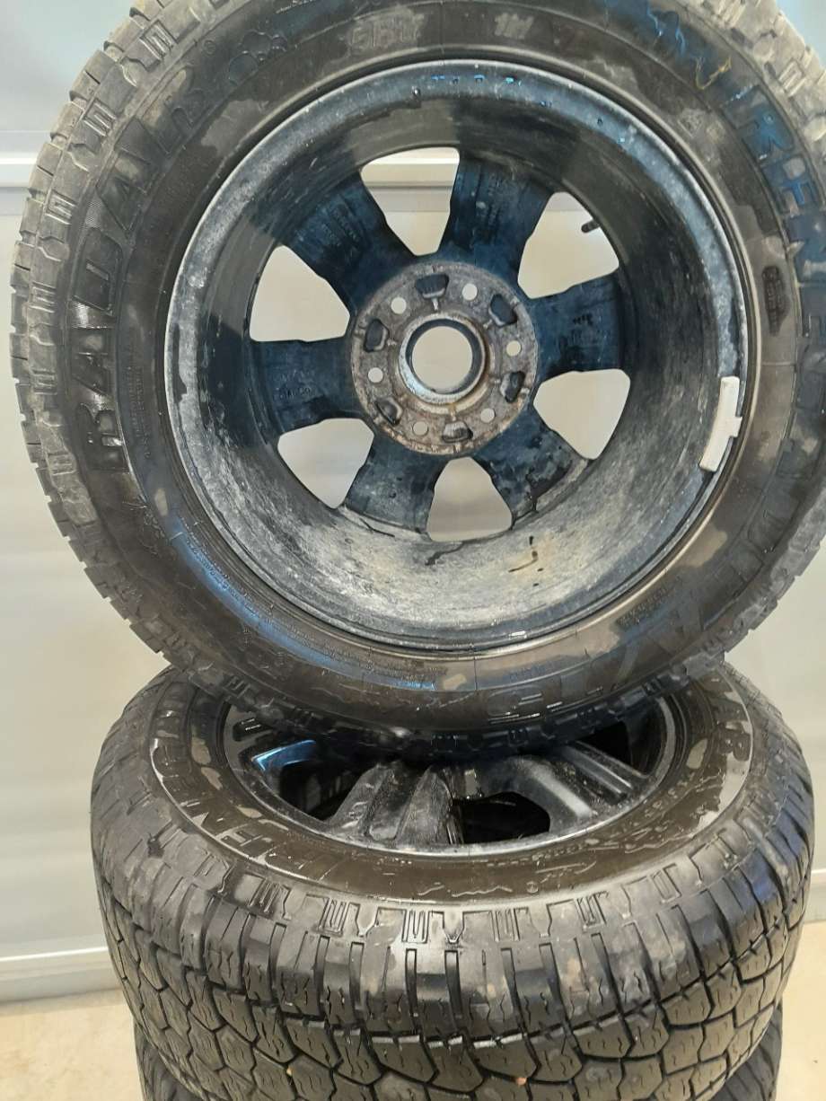 Hjulsett aluminium sommer til Ford Ranger / Ranger Raptor 2015-2022  (FORD||245/65R17 111H XL|6X139;7 ET 55 NAV 94)