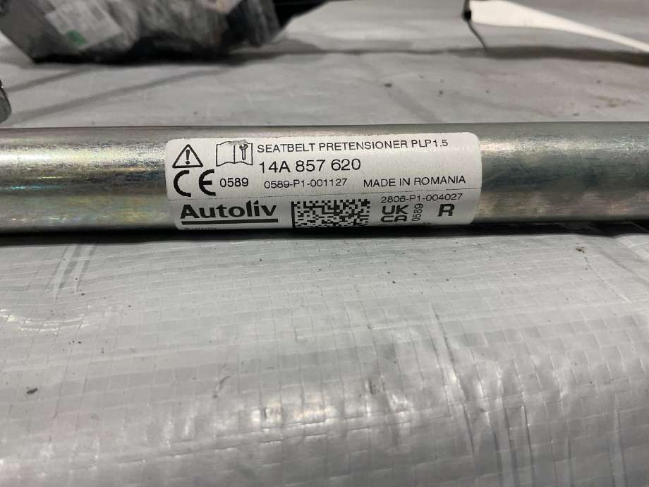 Sikkerhetsbelte foran høyre til VW ID.7 2023-->>  (VW ID.7 GTX STV 5D|14B 857 706 A|)