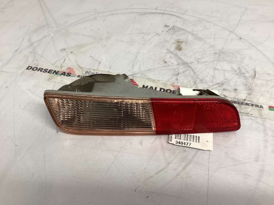 Baklykt fra støtfanger til Mitsubishi Outlander, 2012-2015 (Type III, Fase 1)  (MITSUBISHI|8336A102)