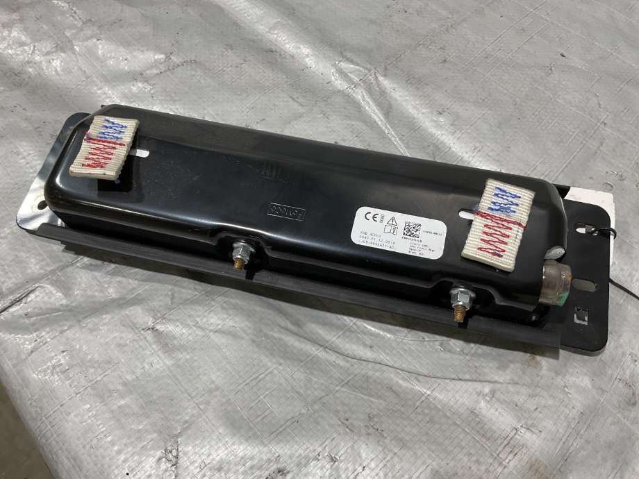 Airbag kne til Ford Mustang Mach-e 2020-->>  (FORD (US)|2678324|)